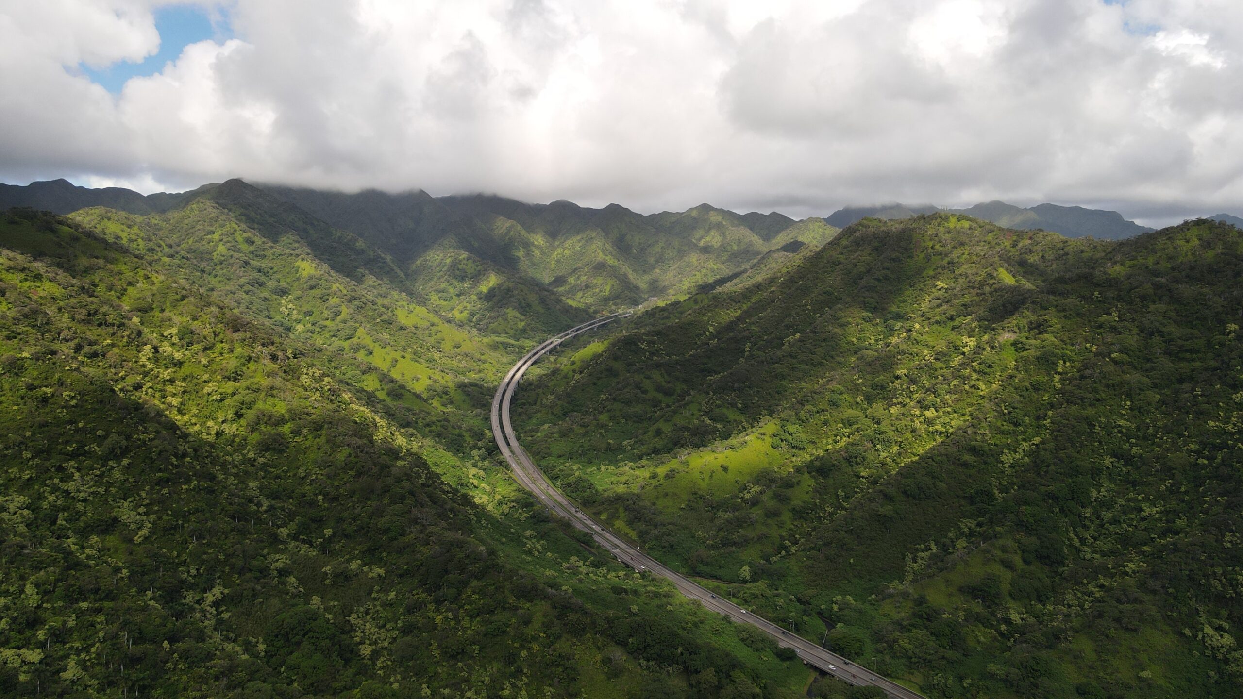 Old Pali Highway Hiking In Oahu HI