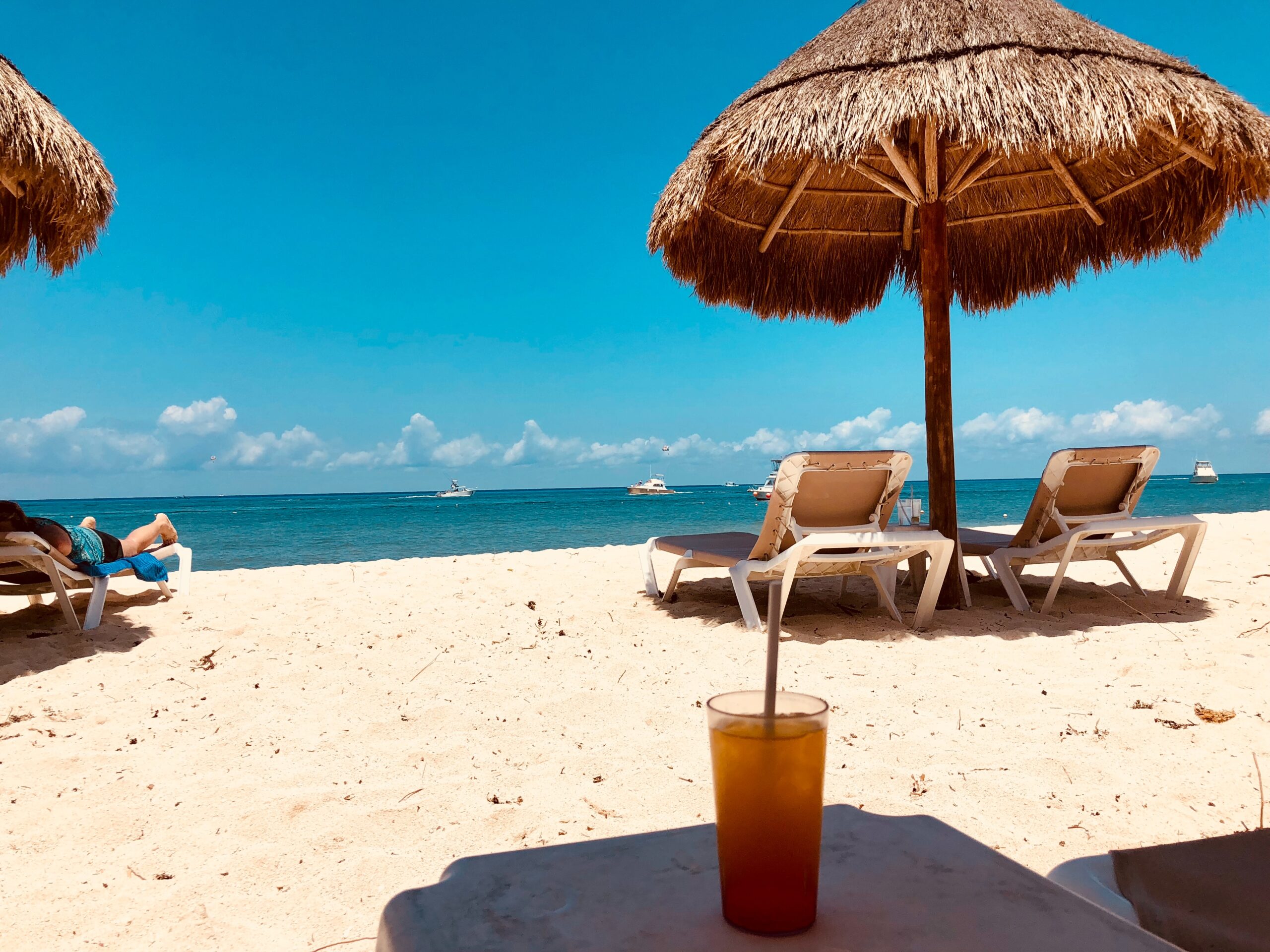 Relax At Beautiful Beaches In Bahamas' Paradise Island
