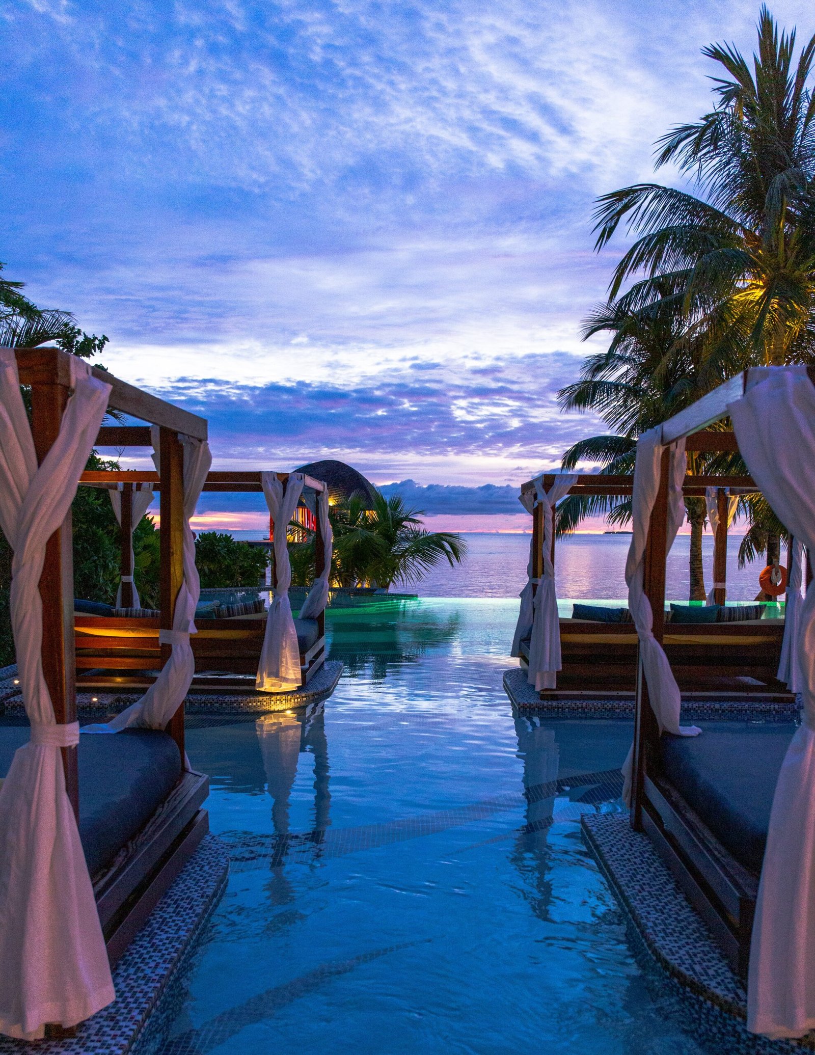 Find the Best Hotels in Bali Uluwatu Based on Luxuries